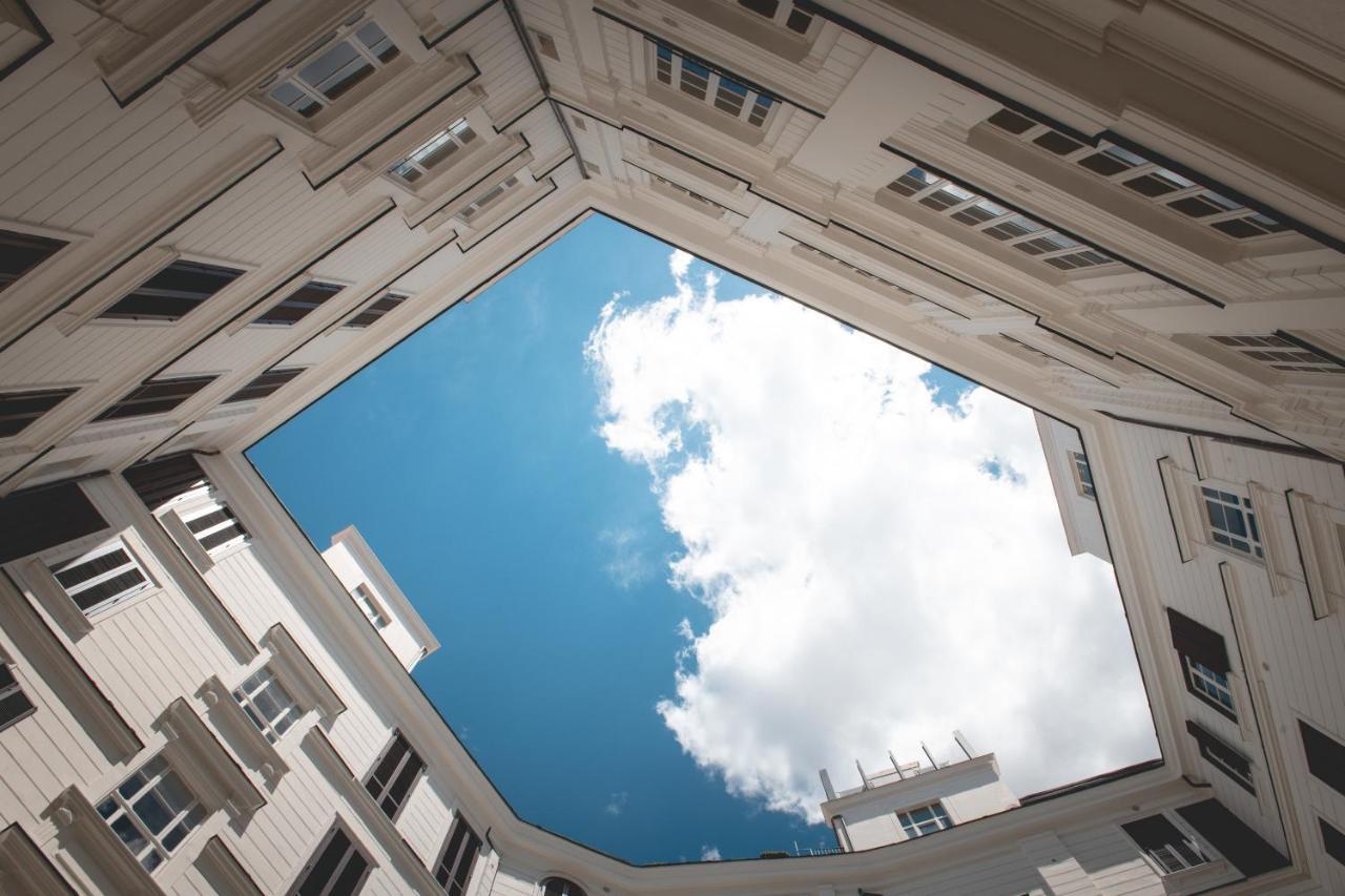 Palazzo Nana Suites & Apartments ナポリ エクステリア 写真